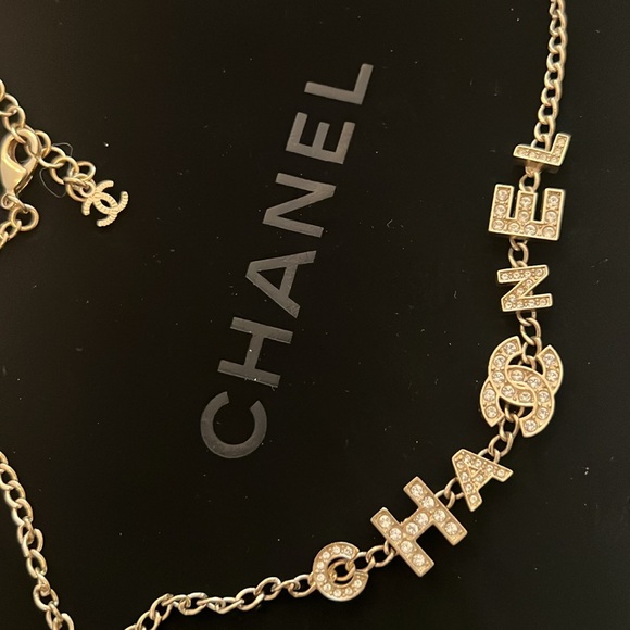 CHANEL Gold Necklace Spelled out Chanel with CC logo in Crystal - Picture 7 of 7